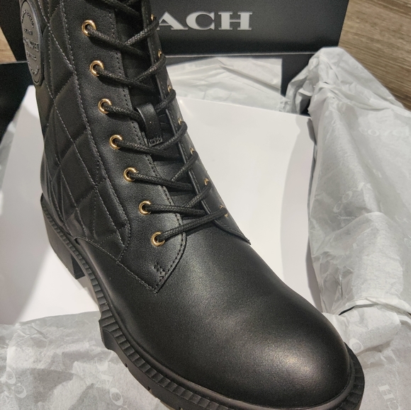 New! Laila Bootie (Last One!) - Picture 4 of 10